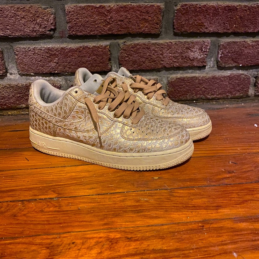 Nike Airforce 1 Gold Snakeskin